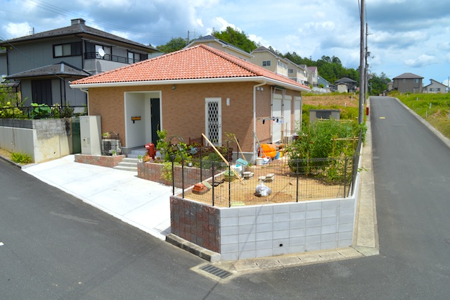 平屋と家庭菜園